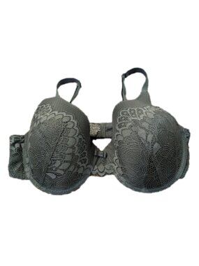 La Vie en Rose 38 DD green lace my memory bra, band measures 34.